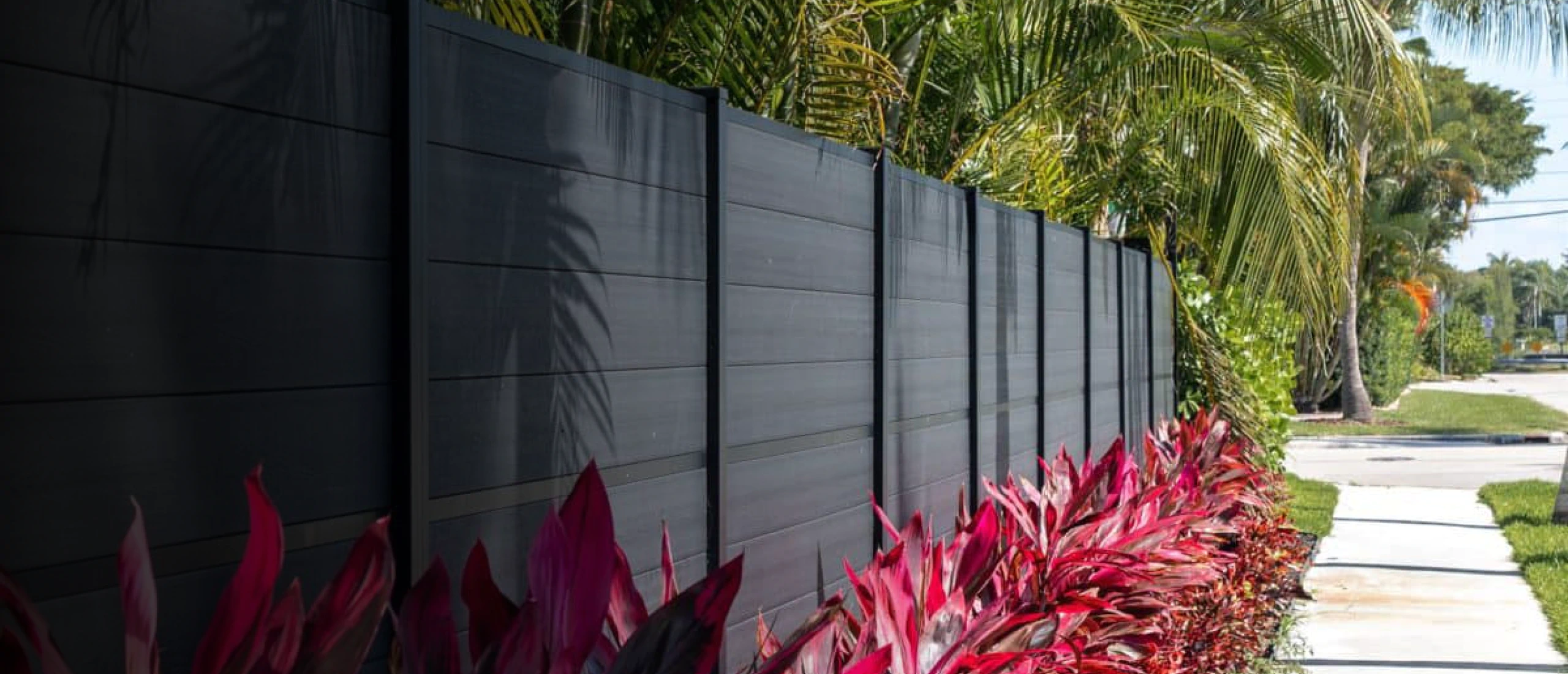 Macs Custom Fence hero 1